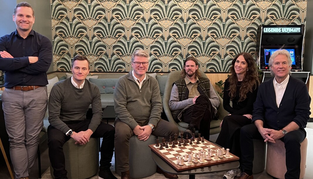 Fra venstre: Gisle Stavland, co-founder i Egde, Geir Allan Hove, co-gründer og konsernsjef i NOVA, Jøran Bøch, daglig leder i Egde, Magne Ilsaas, gründer og daglig leder i Dekode, Hillevi Røstad, byråleder i Dekode og Tor Malmo, styreleder i NOVA. Fra venstre: Gisle Stavland, co-founder i Egde, Geir Allan Hove, co-gründer og konsernsjef i NOVA, Jøran Bøch, daglig leder i Egde, Magne Ilsaas, gründer og daglig leder i Dekode, Hillevi Røstad, byråleder i Dekode og Tor Malmo, styreleder i NOVA.
